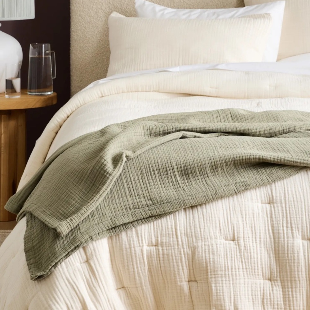 NWT QUINCE Organic Airy Gauze Blanket King/Cal King Dried Sage 8903 - Picture 4 of 10